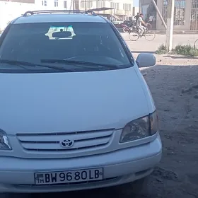 Toyota Sienna 2002
