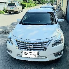 Nissan Maxima 2013