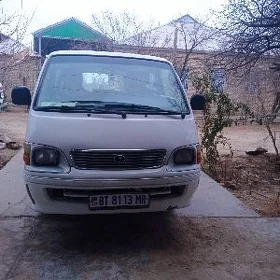 Toyota Hiace 2003