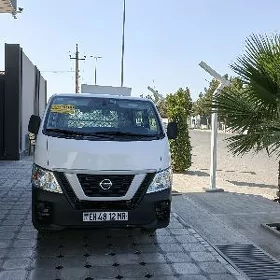 Nissan Urvan 2021