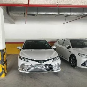 Toyota Camry 2021