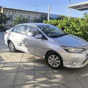 Toyota Yaris 2014