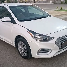 Hyundai Accent 2022