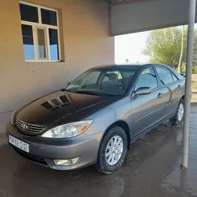 Toyota Camry 2004
