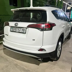 Toyota RAV4 2017