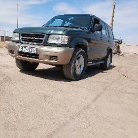 Isuzu Trooper 1999