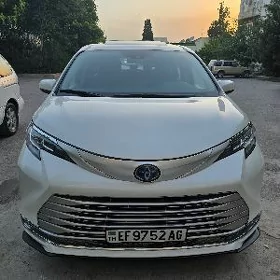 Toyota Sienna 2020
