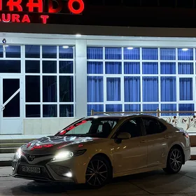 Toyota Camry 2023