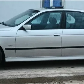 BMW E39 2002