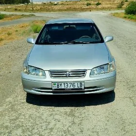 Toyota Camry 2000