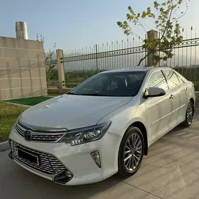 Toyota Camry 2017
