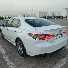 Toyota Camry 2021