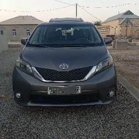 Toyota Sienna 2012