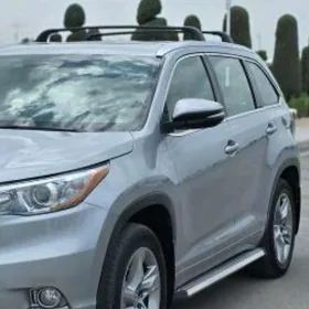 Toyota Highlander 2016