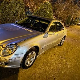 Mercedes-Benz E320 2004