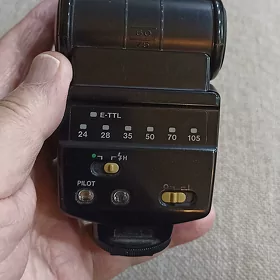 вспышка-Canon.