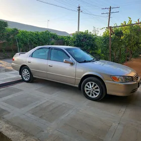 Toyota Camry 2000