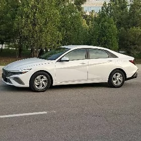 Hyundai Elantra 2025
