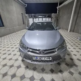 Toyota Camry 2017
