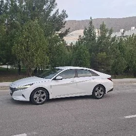Hyundai Elantra 2022