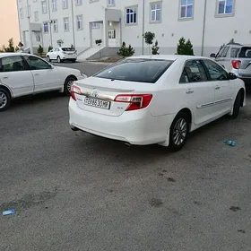 Toyota Camry 2012