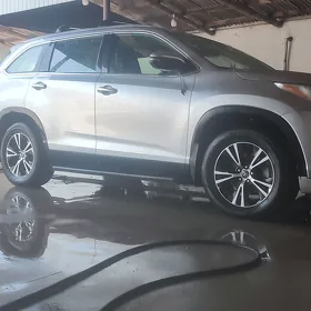 Toyota Highlander 2017