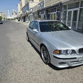 BMW E39 2000