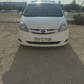Toyota Sienna 2008