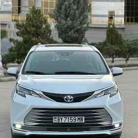 Toyota Sienna 2021