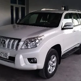 Toyota Land Cruiser Prado 2013
