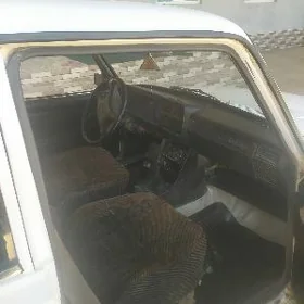 Lada 2107 2000