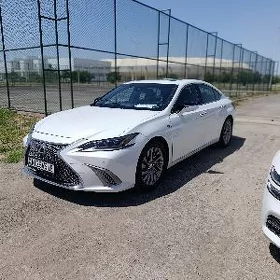 Lexus ES 350 2020