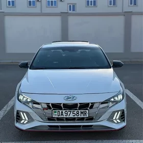Hyundai Elantra 2022