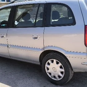 Opel Zafira 2002