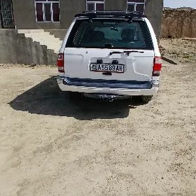 Nissan Pathfinder 1999