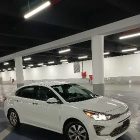 Kia Rio 2021