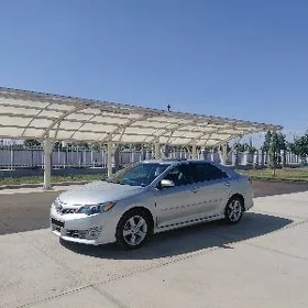 Toyota Camry 2013