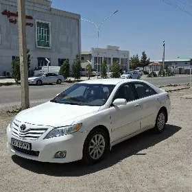 Toyota Camry 2011