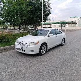 Toyota Camry 2011