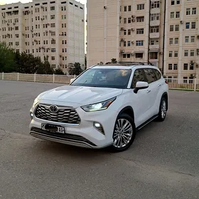 Toyota Highlander 2022