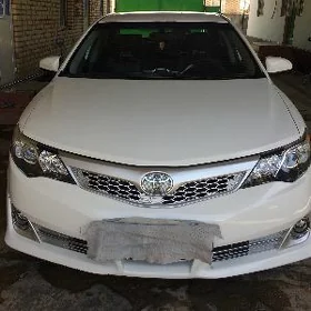 Toyota Camry 2014