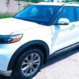 Ford Explorer 2021