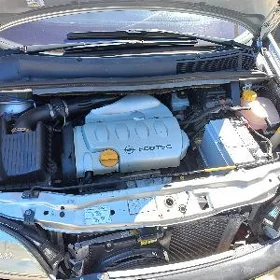 Opel Zafira 2002