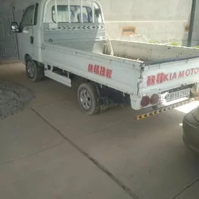 Kia Bongo 2004