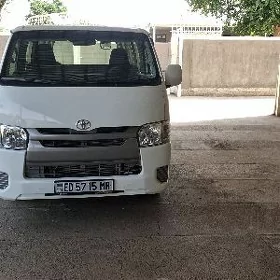 Toyota Hiace 2008