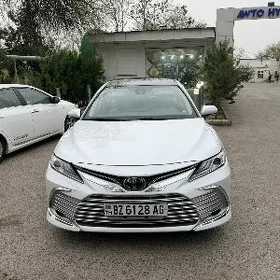 Toyota Camry 2020