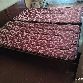 кровати