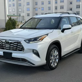 Toyota Highlander 2022