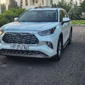 Toyota Highlander 2022