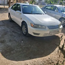 Toyota Camry 2000